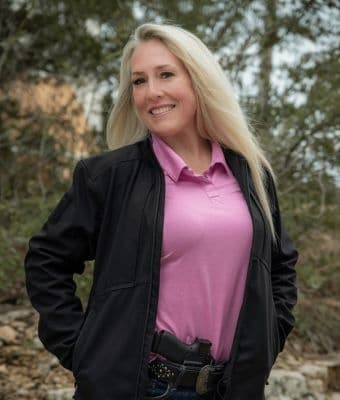 Robyn Sandoval Gal Gab feature