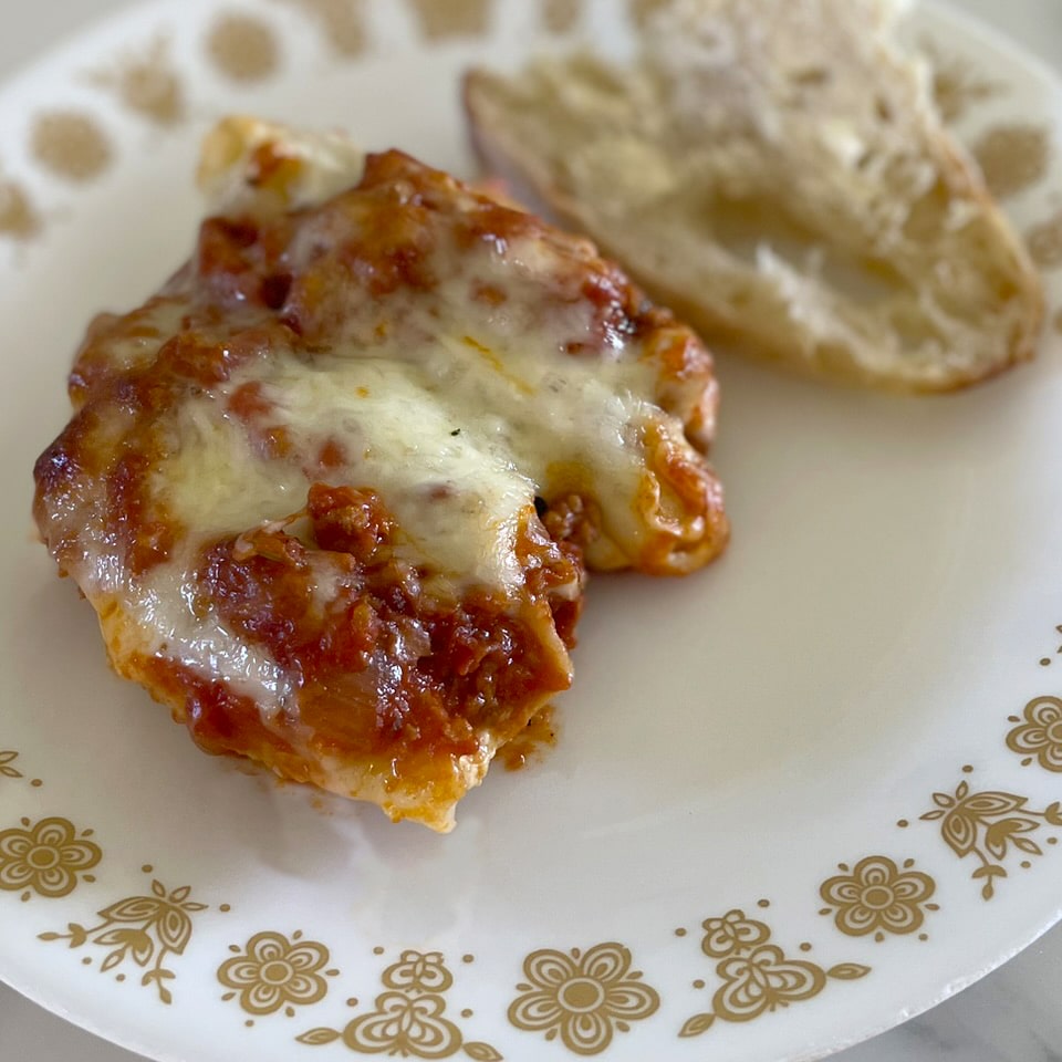 Stuffed shells on bread