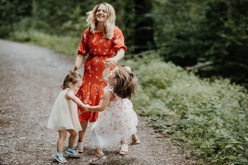 woman with kids
