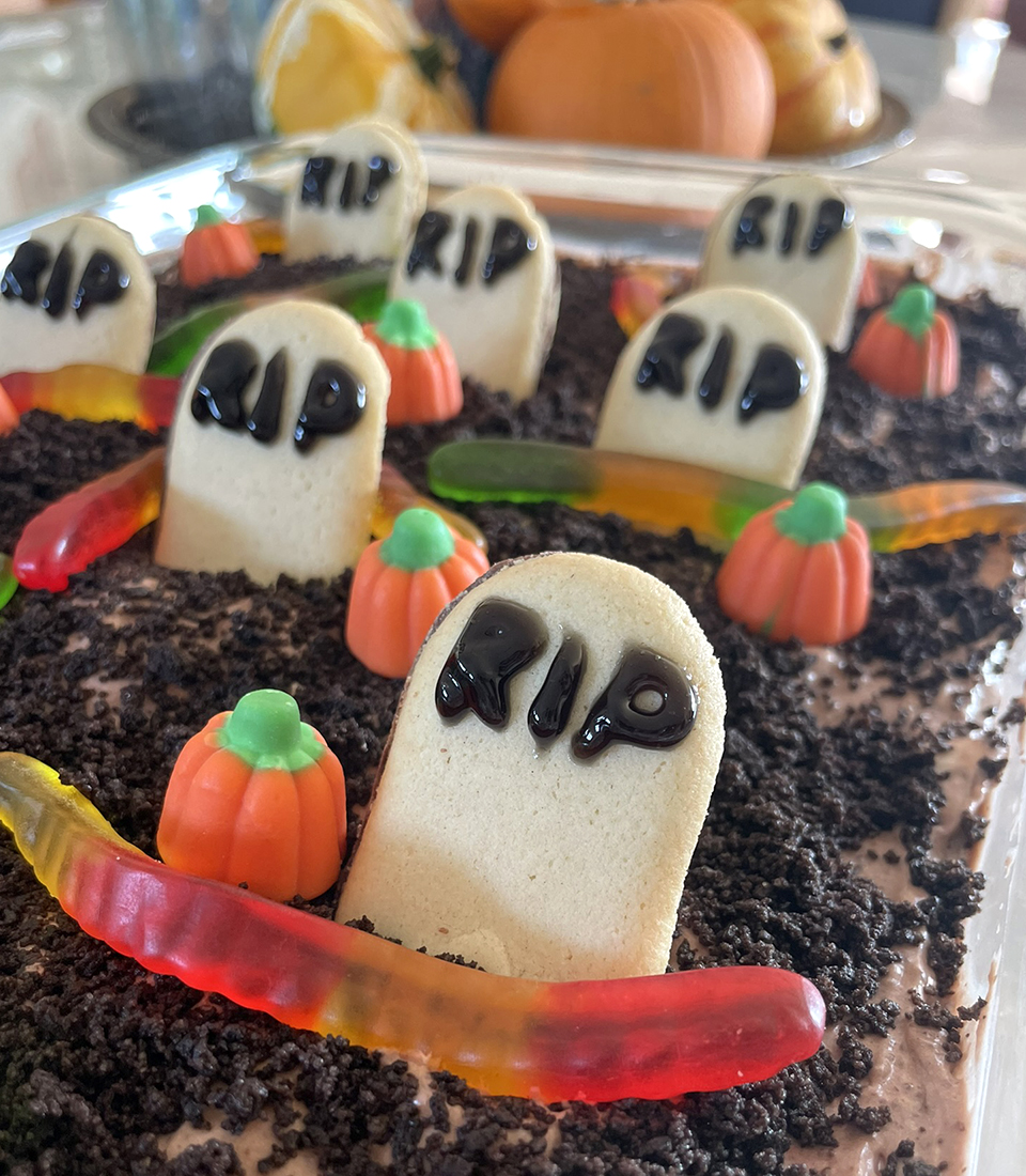 Cemetery Dirt and Worms Cake gravestone